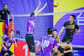 三王节快乐 🫅🏼🫅🏽🫅🏿 🎁你想为球队向梅尔乔尔、加斯帕和巴尔塔萨讨什么礼物？ 来源：每日体育报